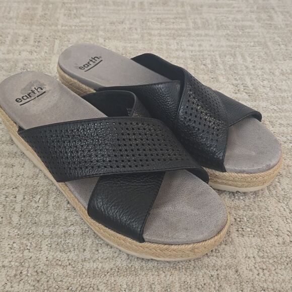 Earth | Modern Marigold Platform Sandals - Picture 1 of 8